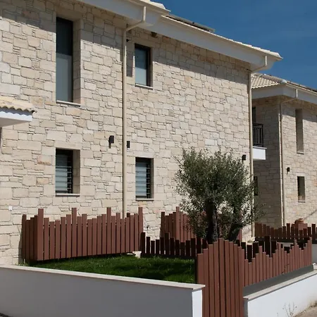 Pietra Mare Villa Polychrono