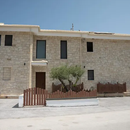 Pietra Mare Villa *