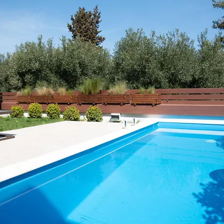 Pietra Mare Villa *