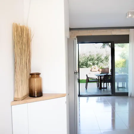 Pietra Mare Villa *