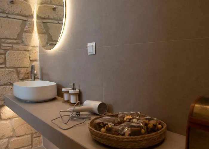 Vilă Pietra Mare Polychrono