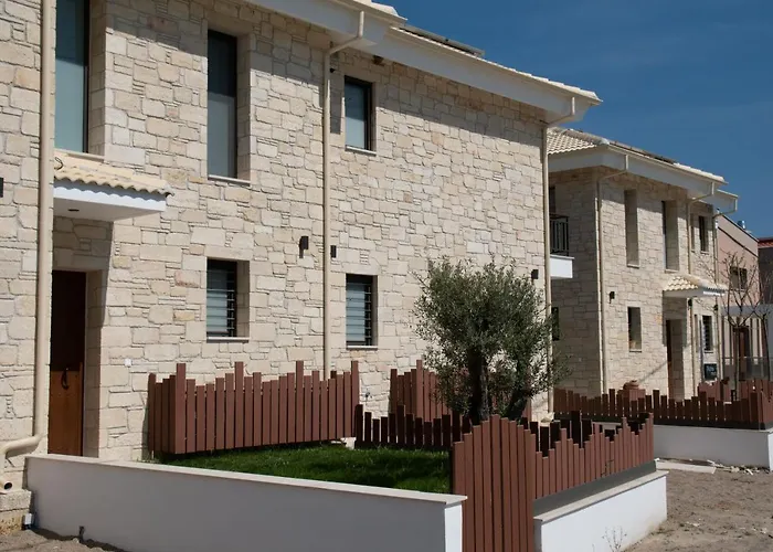 Pietra Mare Vilă Polychrono