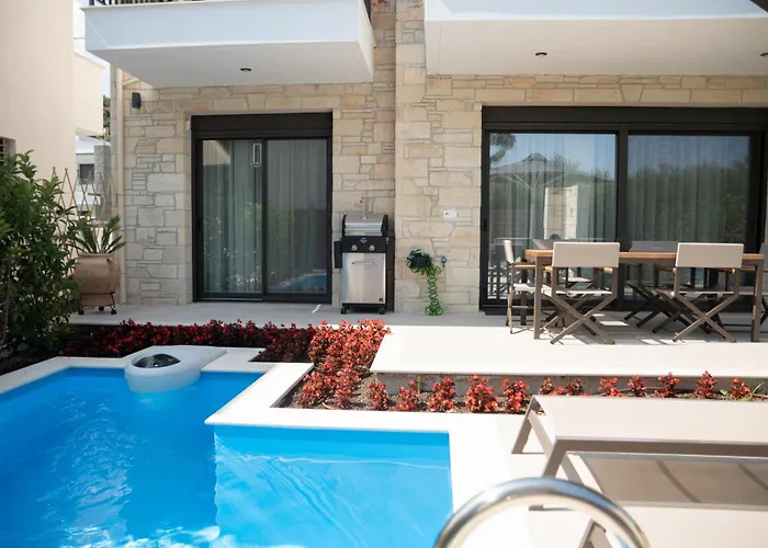 Vilă Pietra Mare Polychrono