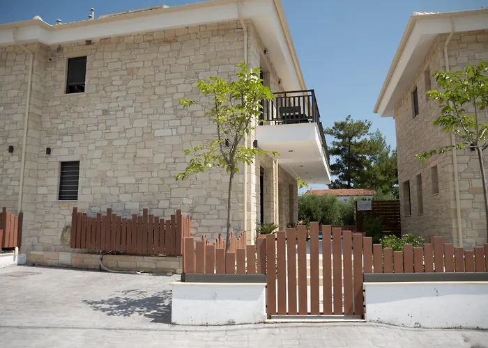 Pietra Mare Villa *