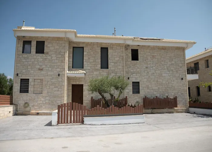 Pietra Mare Villa *