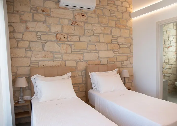 Vilă Pietra Mare Polychrono