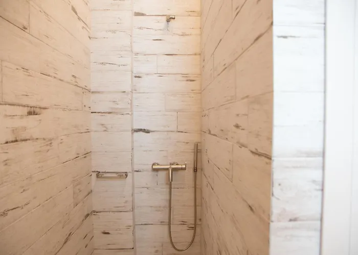 Vilă Pietra Mare Polychrono