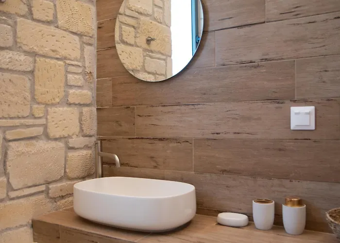 Vilă Pietra Mare Polychrono