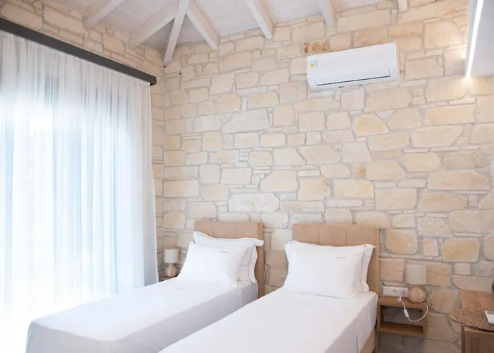 Pietra Mare Villa *